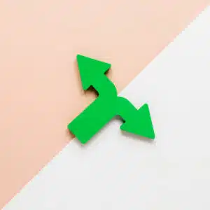 Flèches divergentes