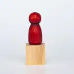 Bonhomme en bois rouge