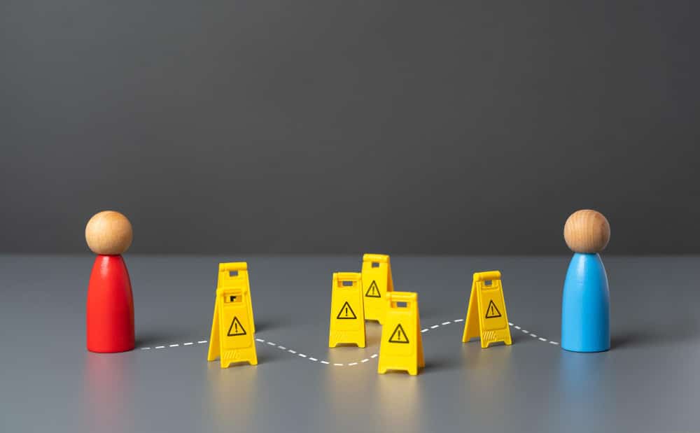 Bonhommes en bois danger