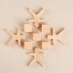Bonhommes bois cubes