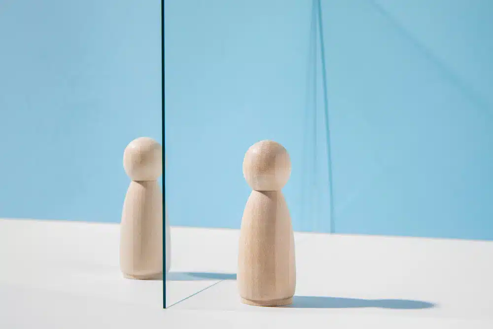 Bonhomme bois reflet